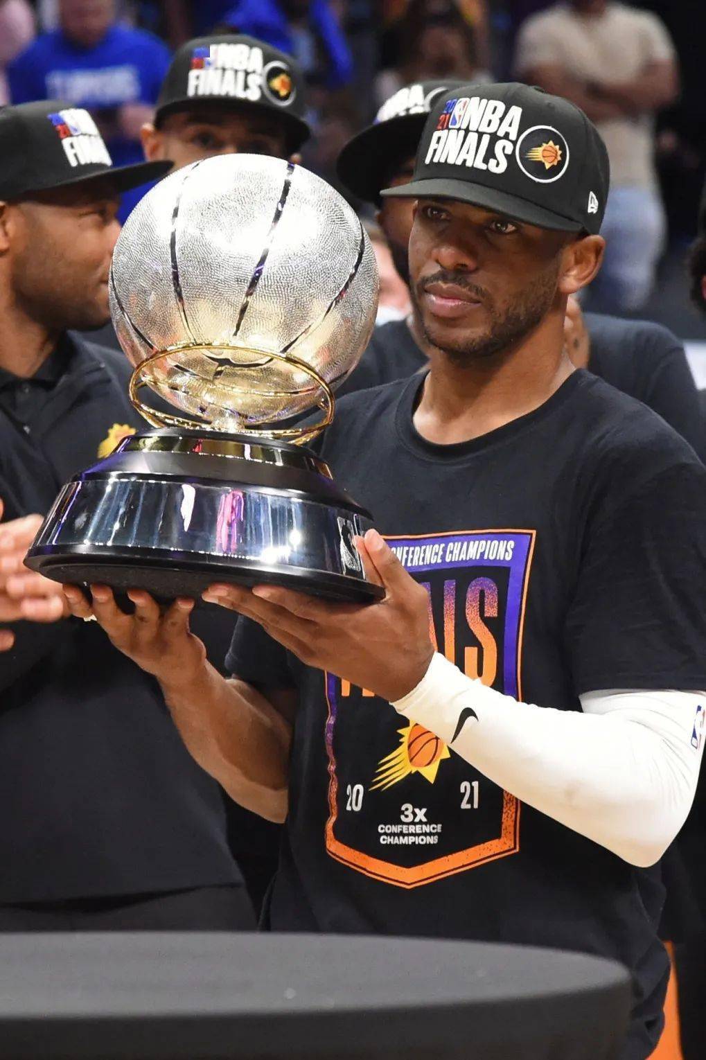 集结日国王杯传出新动向，菲尼克斯太阳伤情更新，管理层表态——引发热议，轮换策略成焦点 -爱游戏官网